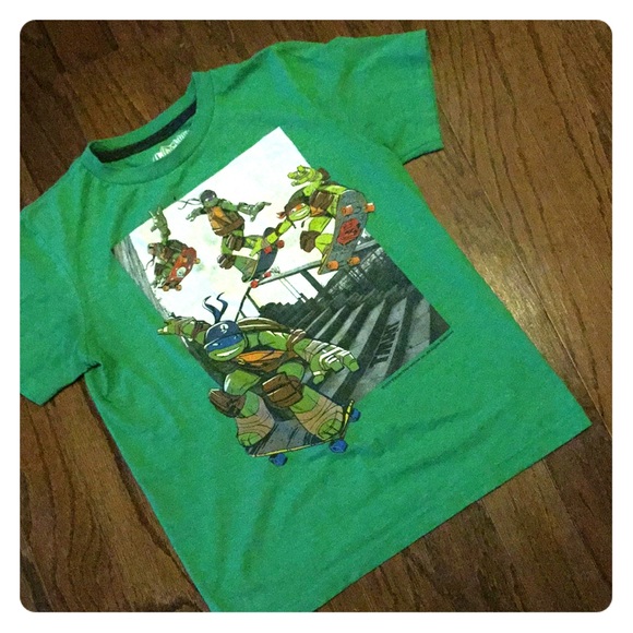 TMNT graphic tee ❤️‼️🐢 - Picture 1 of 1